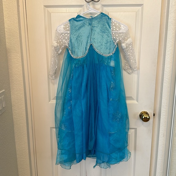 Girl’s Ice Princess Costume Size 5-6 - Picture 7 of 10